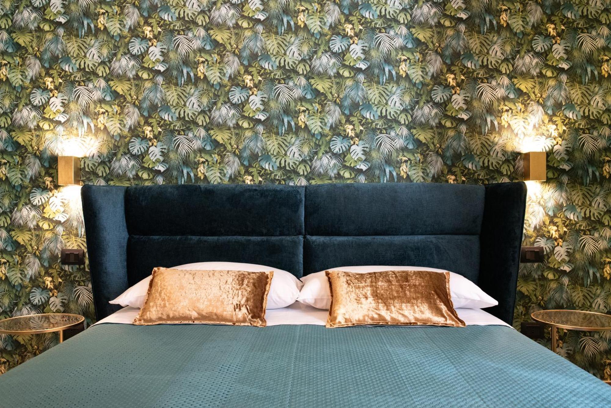 Jungle Boutique Hotel เนเปิลส์ ภายนอก รูปภาพ